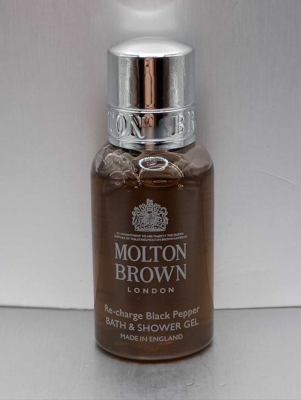 5 For $25 Item🌸 Molton Brown Re-charge Black Pepper Bath & Shower Gel